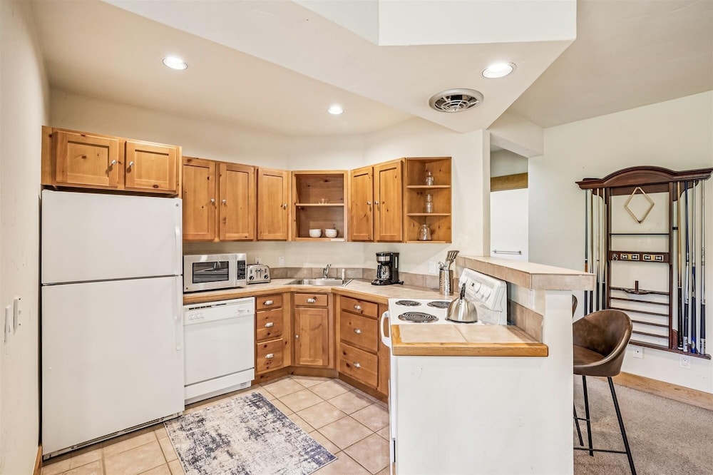 Little Bear Lodge 4 Bedroom Home