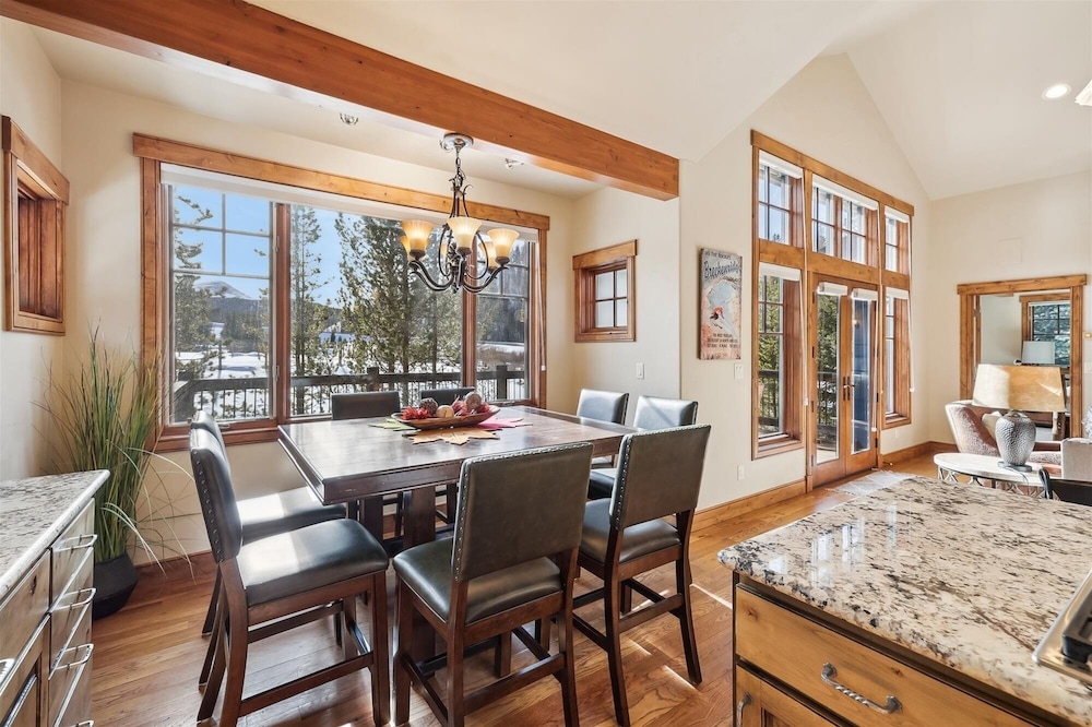 The Beaver Lodge At Breckenridge 4 Bedroom Home