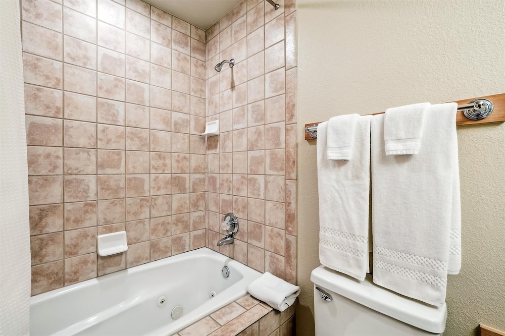 Cedars 24 3 Bedroom Duplex
