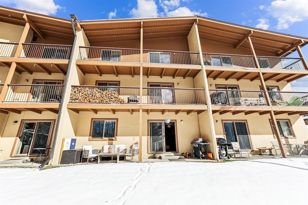 Snowdance 102a 3 Bedroom Condo