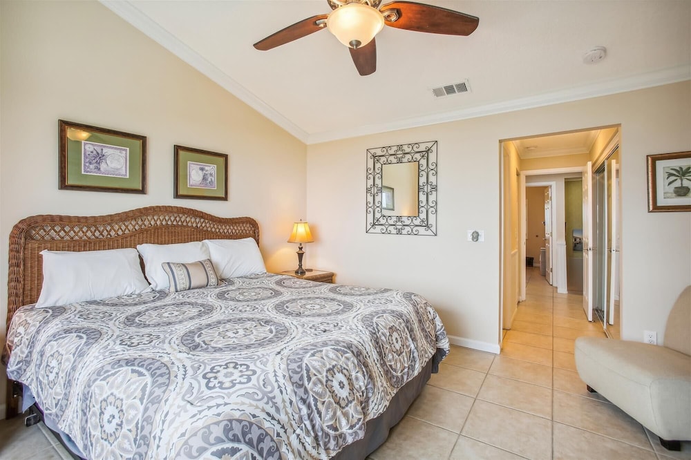 Oceanfront Bliss: Night of Lights Getaway! view 3