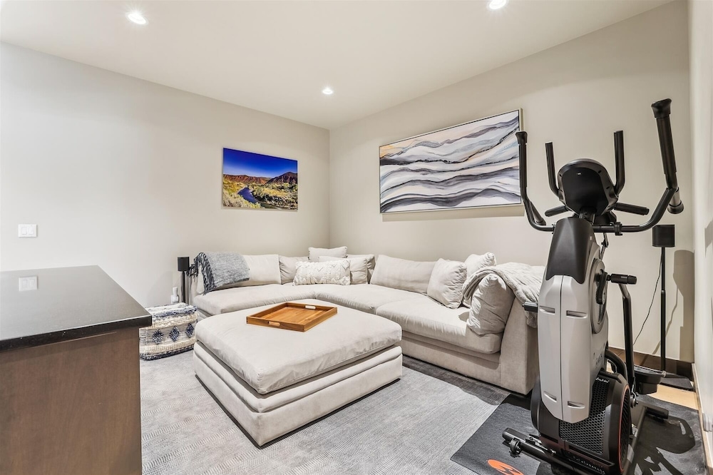 Chateau Breck 4 Bedroom Townhouse