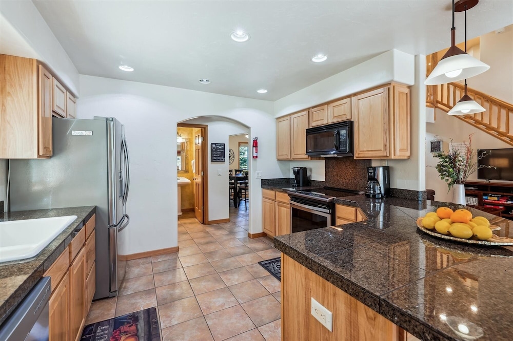 Legend Lake Lookout 4 Bedroom Home