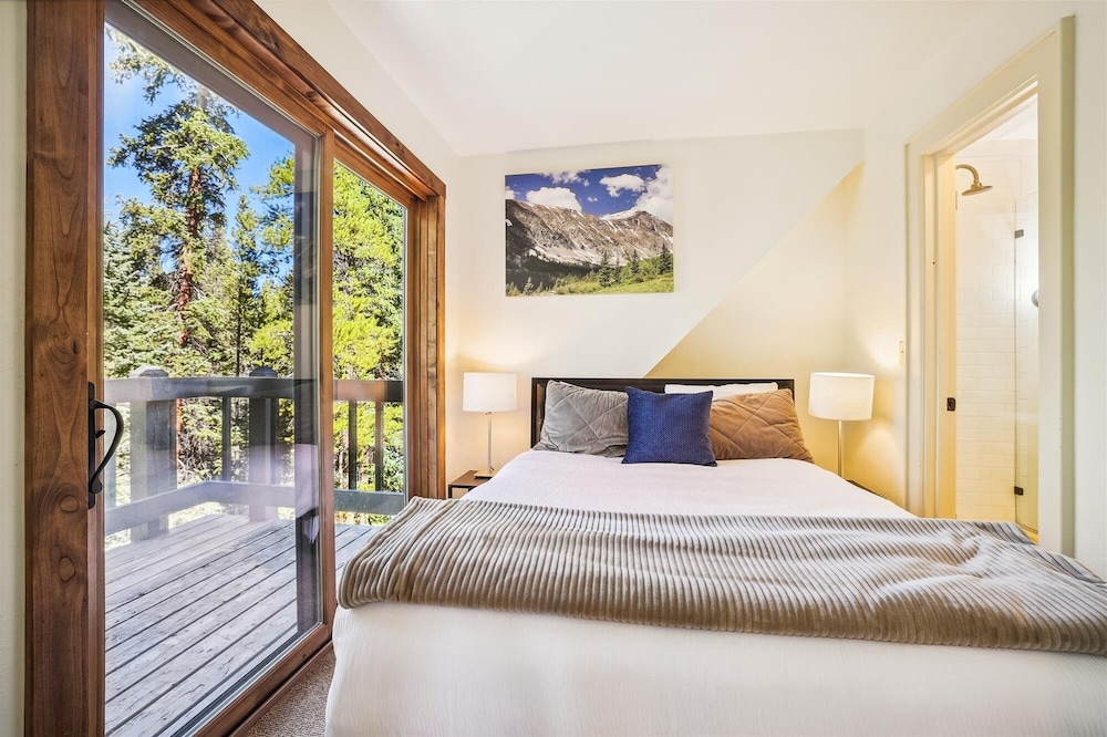 Summit Solitude Estate 3 Bedroom Home
