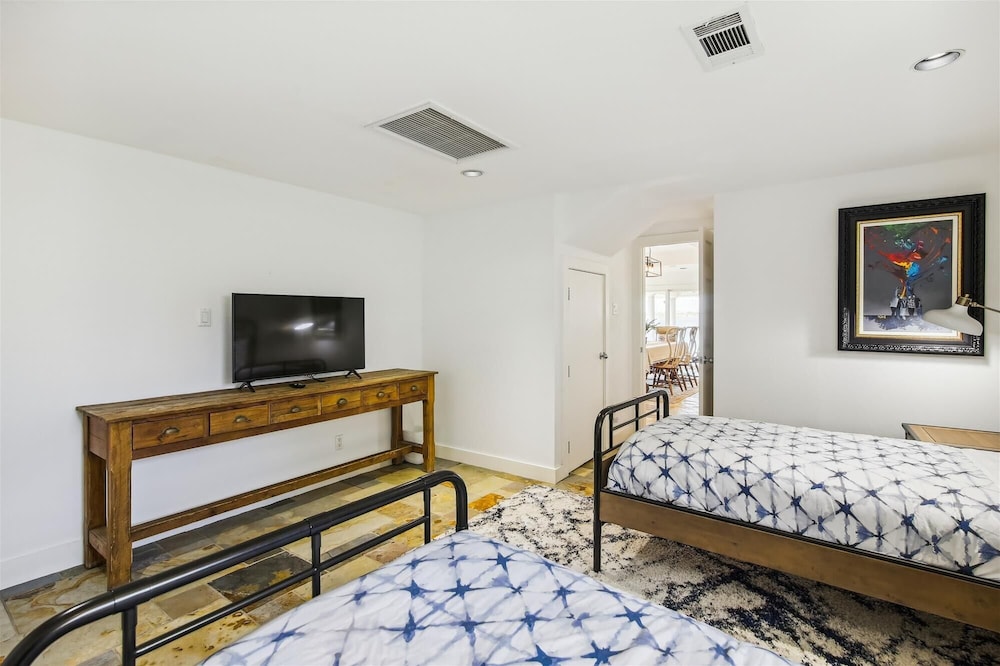 Amazing Bay by Ryson Vacation Rentals