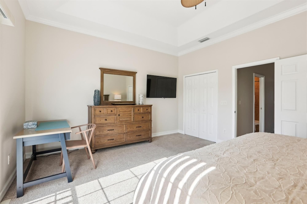 Beachside Bliss: 3BR Coastal Condo w/ Pools & Patio in St. Augustine