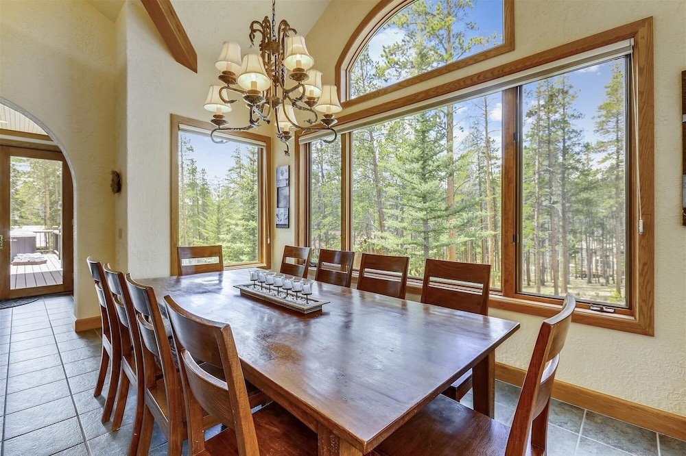 Evergreen Lodge