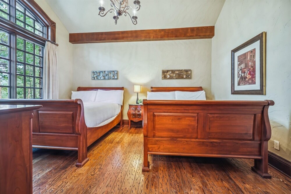Gold King Retreat 6 Bedroom Home by RedAwning