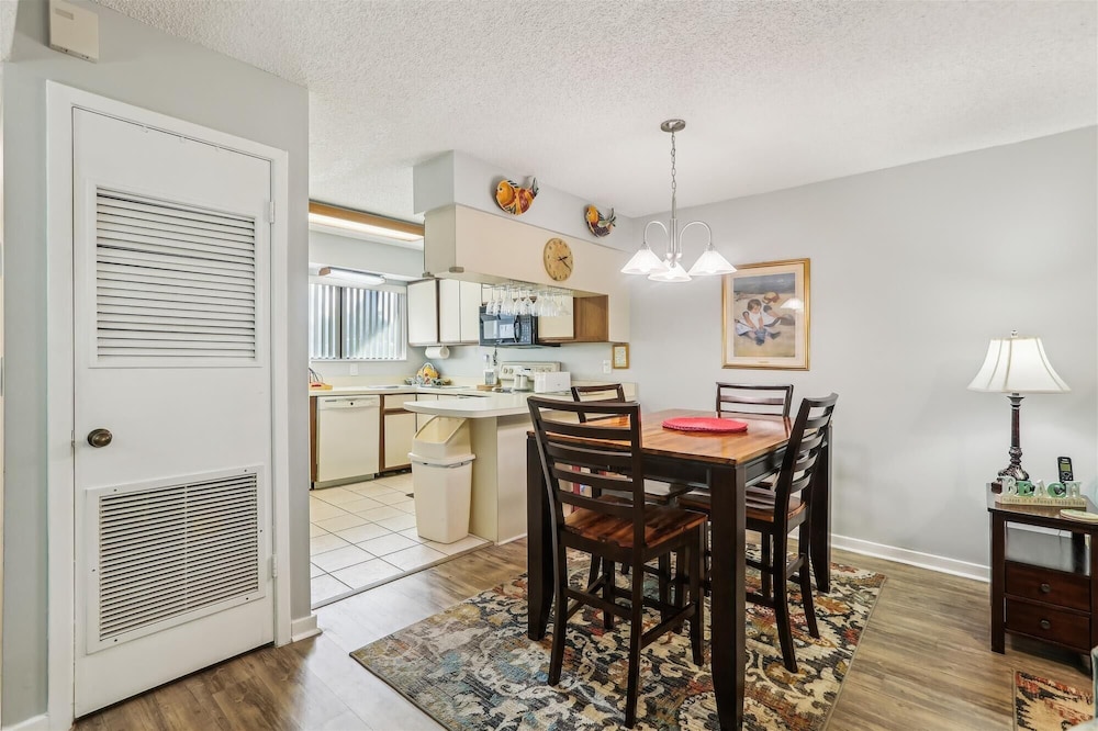 Hibiscus H104: Cozy Island Retreat With Comfort & Charm