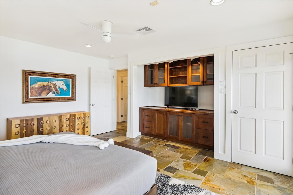 Amazing Bay by Ryson Vacation Rentals