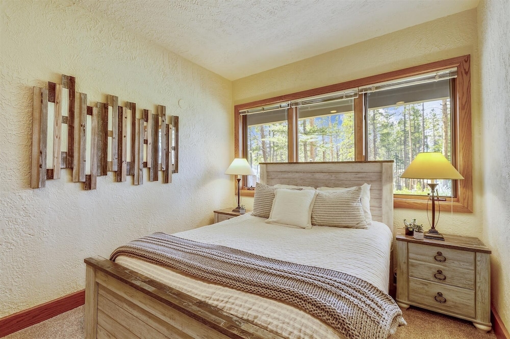 Evergreen Lodge