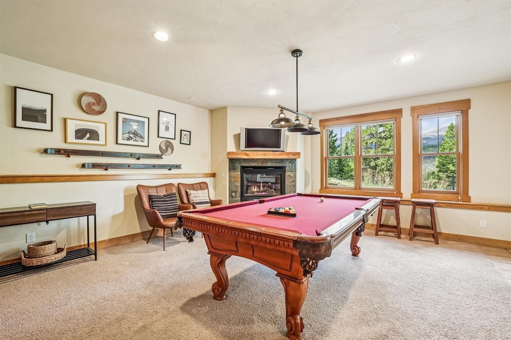 Little Bear Lodge 4 Bedroom Home