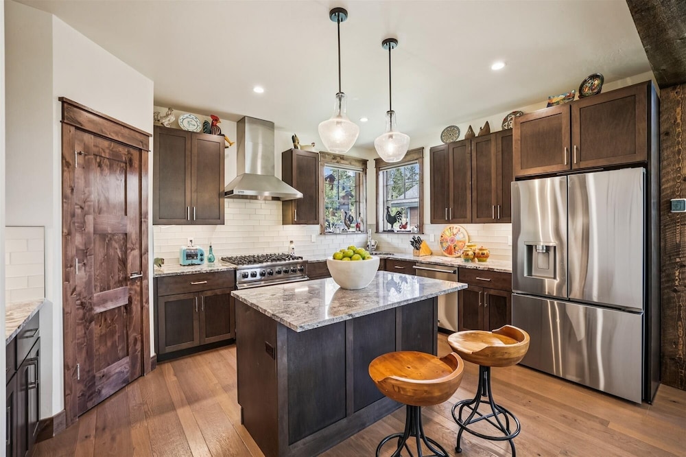 Breck Mountain Getaway 4 Bedroom Home