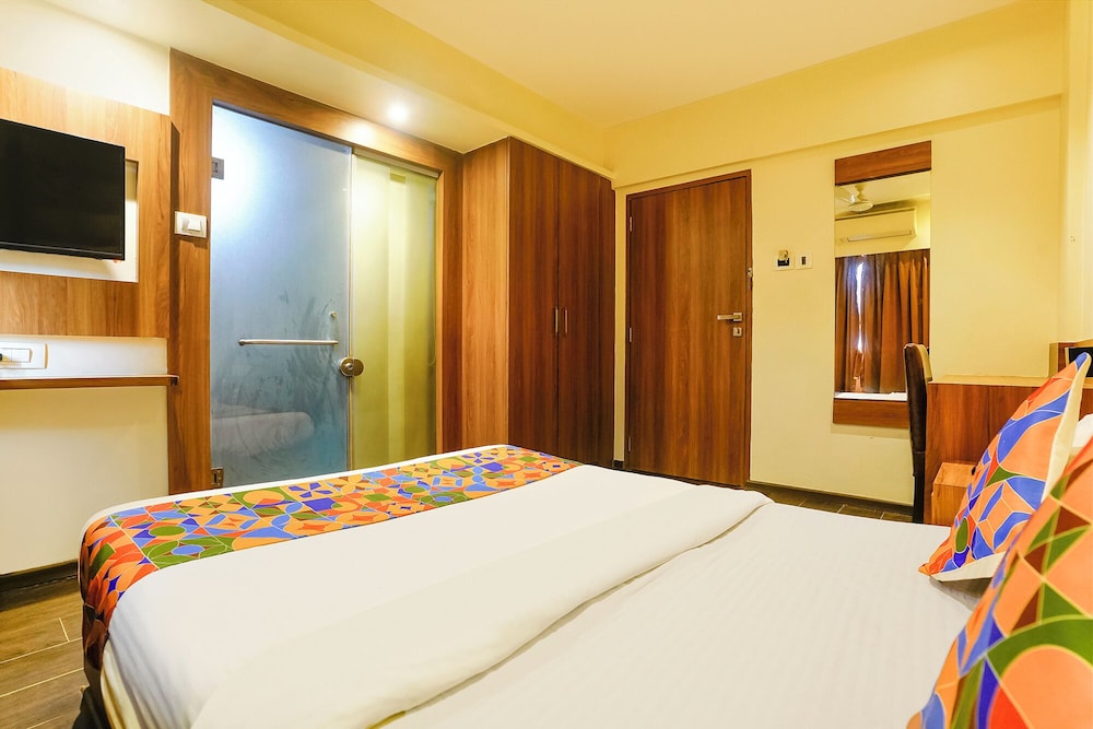 Fabhotel Ratna Mahal
