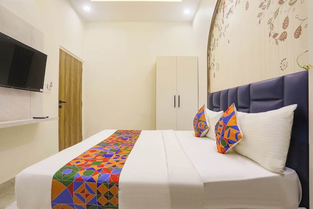 Fabhotel Gurukripa
