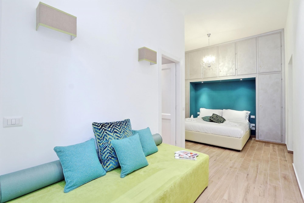 Rm-h501-pale6h3 Monti Apartments - M12
