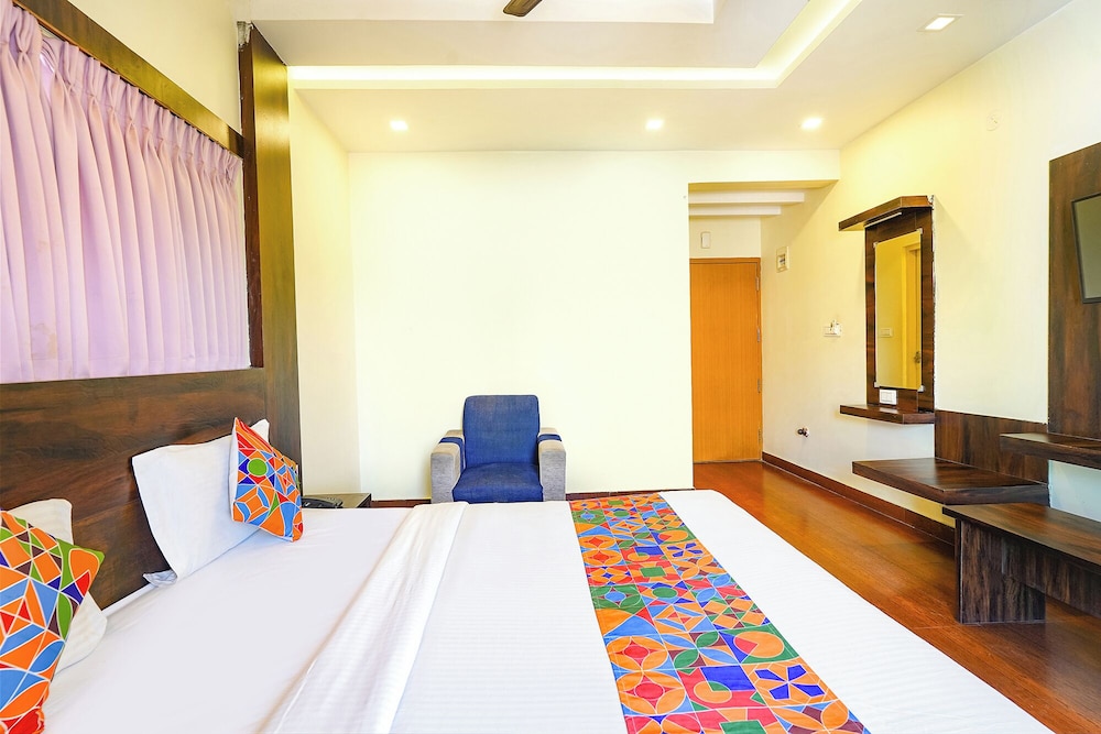 FabHotel Royal Wood Premier - Near Karnataka Golf Association, Domlur