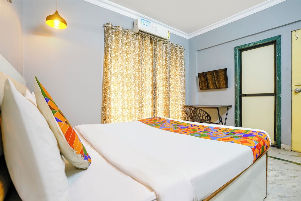 Fabhotel Galaxy Grand