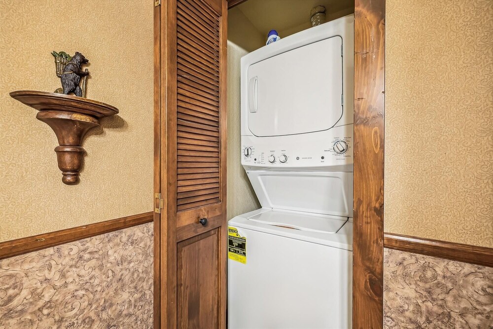 Main Street Station 3305 3 Bedroom Condo