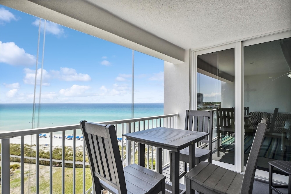 Shoreline Towers 2073 2 Bedroom Condo by RedAwning