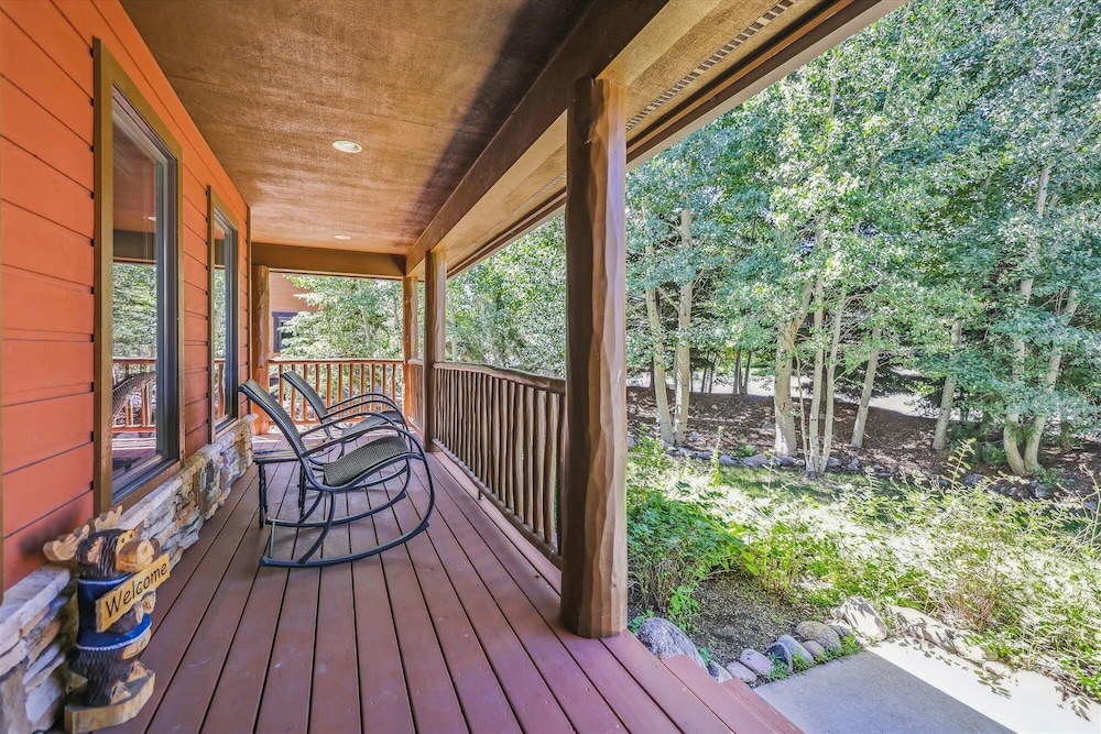 Legend Lake Lookout 4 Bedroom Home