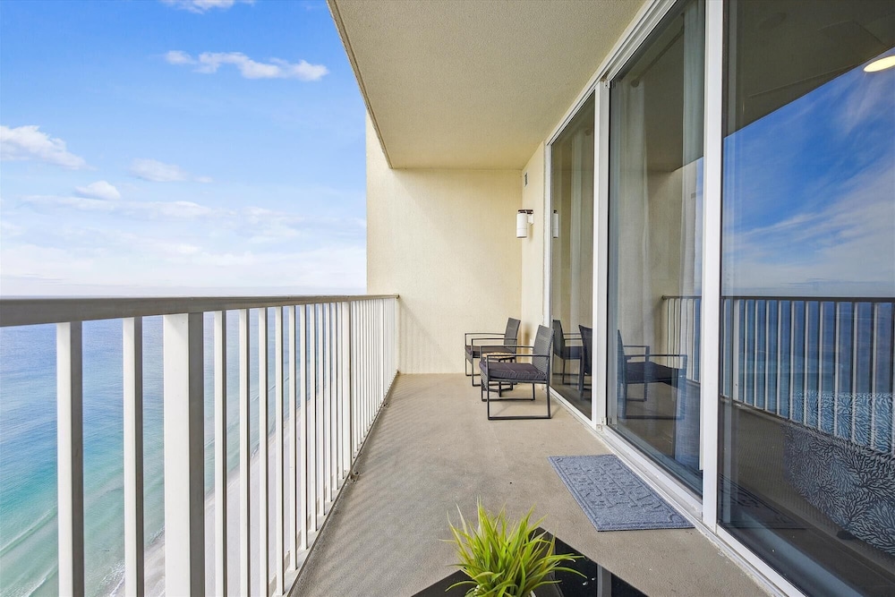 Tidewater by Book That Condo