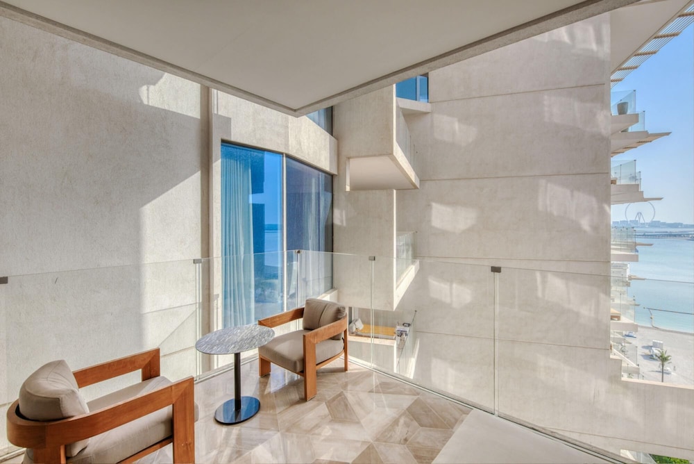 Serene Seaview 1 Bedroom In Five
