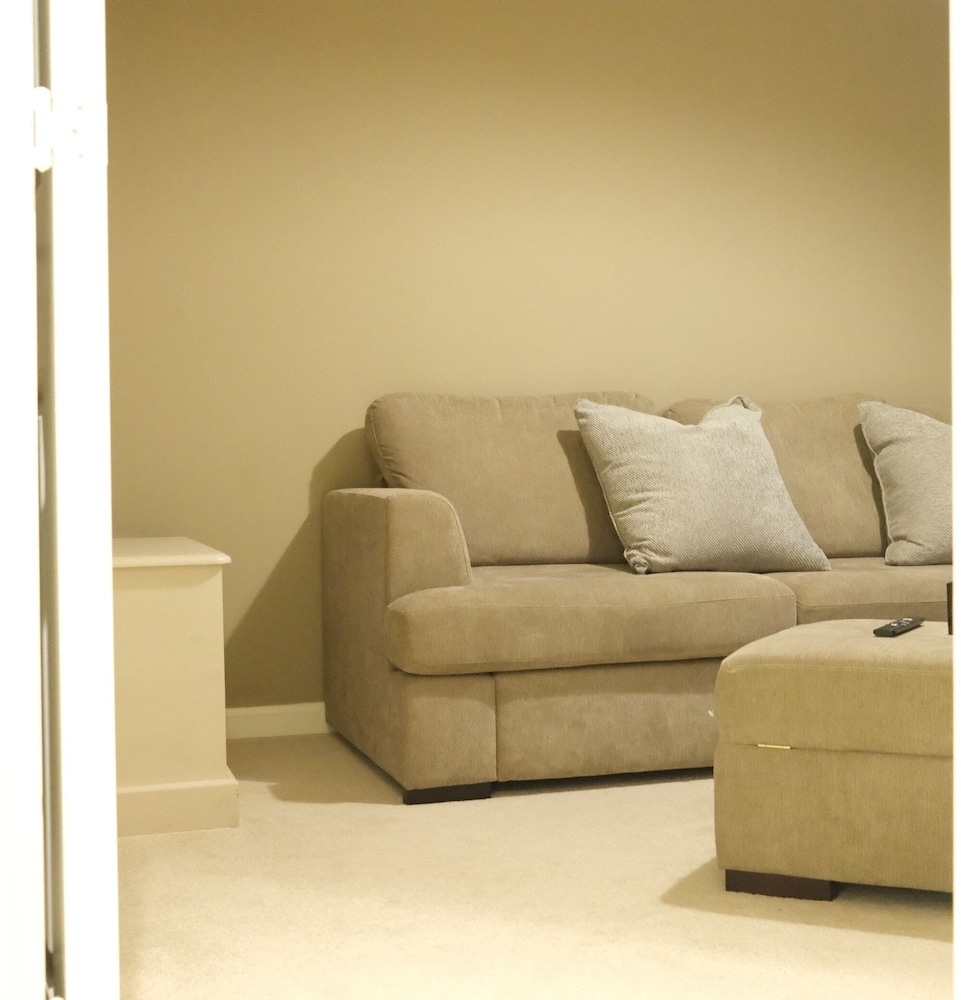 Bicester Villa-6bed-sleeps 14