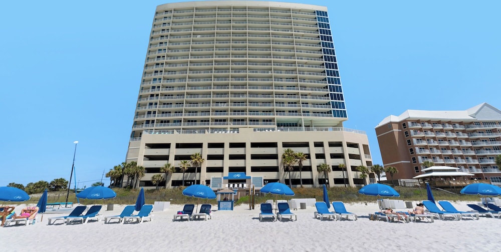 2BR Gulf Front Condo w/ Pool, Gym, Hot Tub + Free Attraction Tickets!