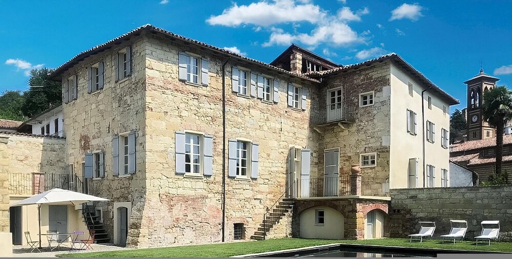 Palazzo Pozzo Bonelli 14 view 2