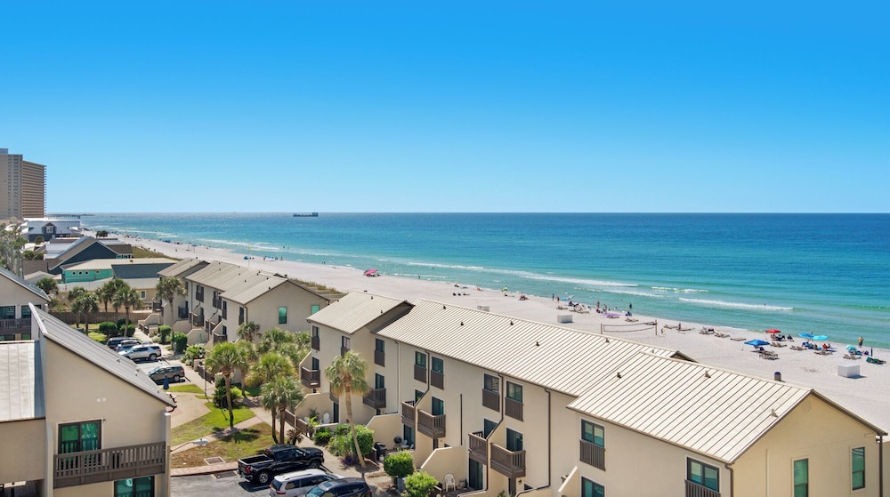 Gulf-front 3BD Condo - 2 Gulf-front Pools, Private Beach Access view 5