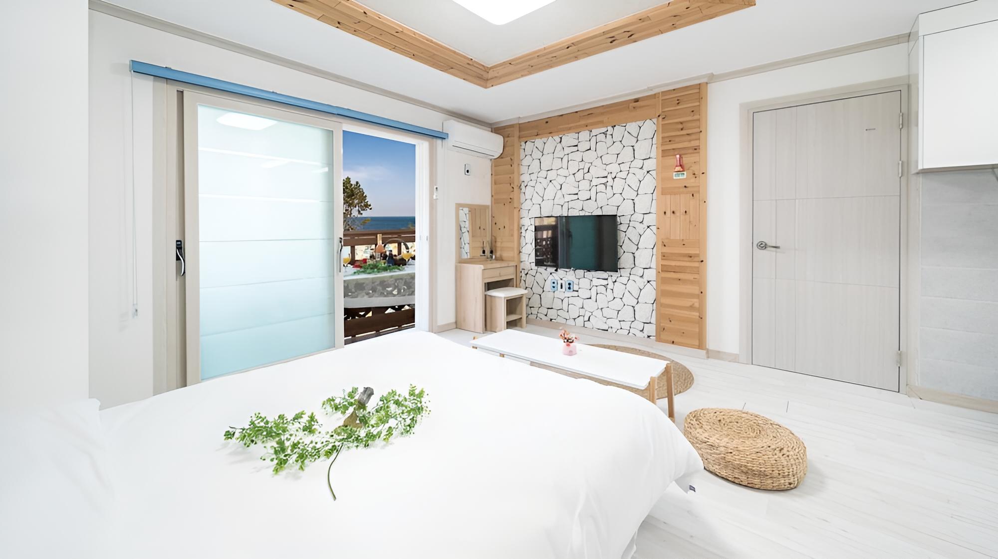 Photo 28