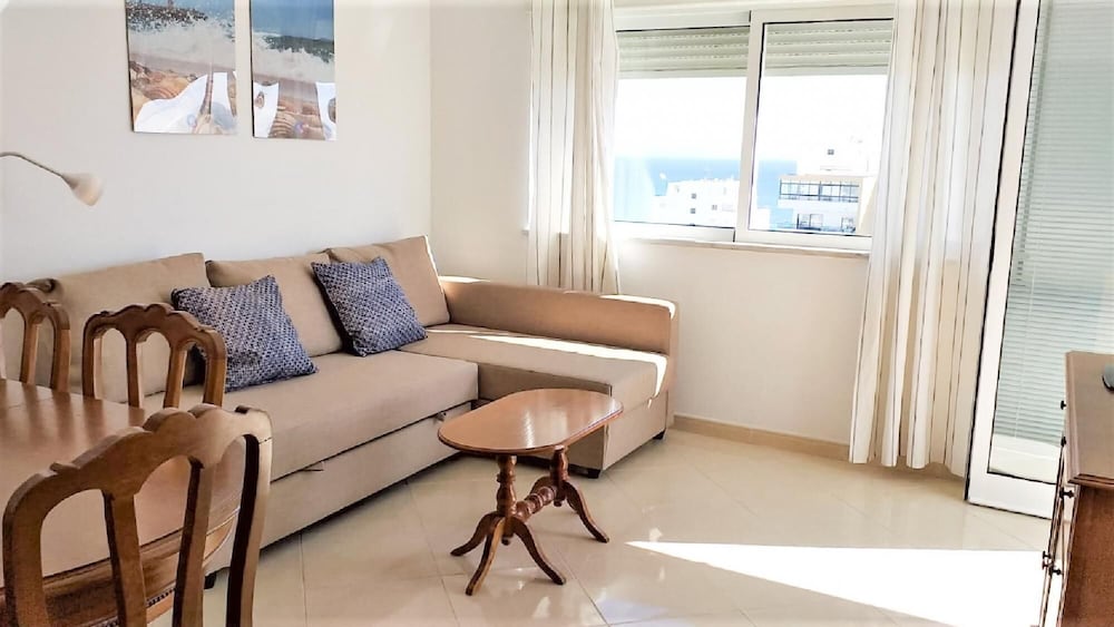 T1 Colina F Rias 8d-a C Vista MAR C Garagem view 3