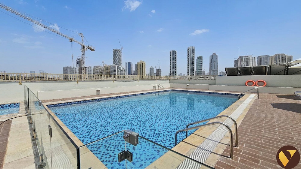 Spacious Pulse Smart Residence JVC