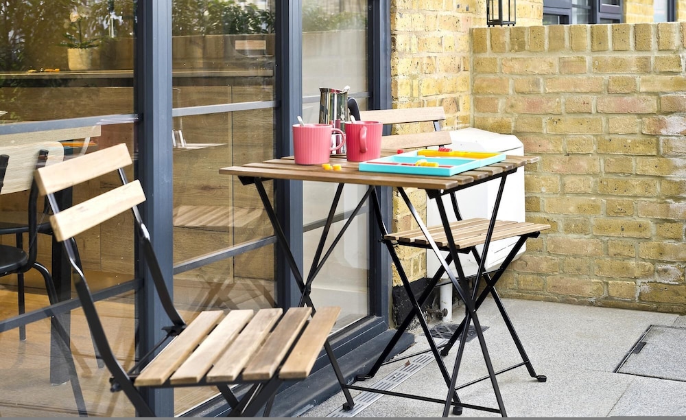 outdoor bbq area