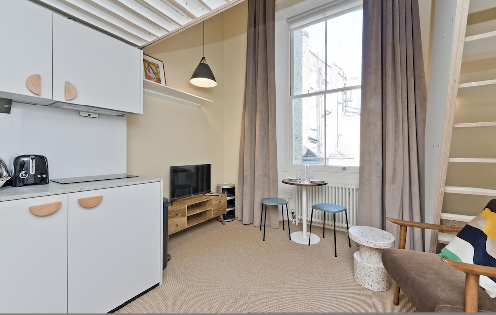 Mezzanine Flat Listed Terrace Near Primrose Hill