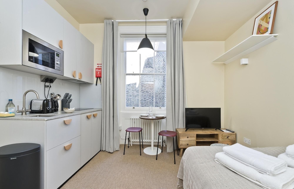Bright Studio on Regent s Park Road