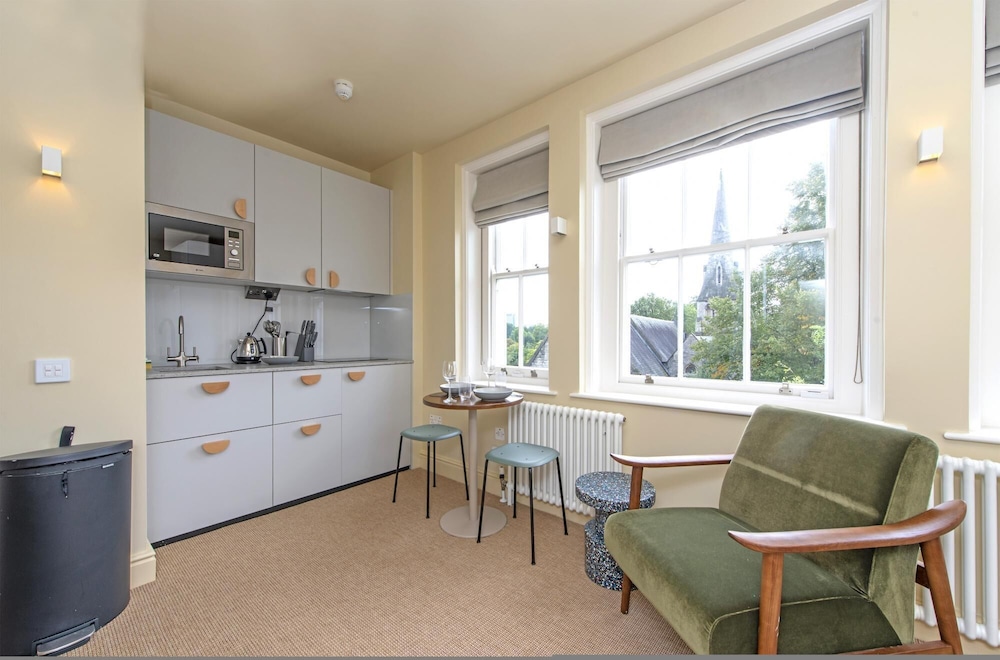 Prime Studio in Fashionable Primrose Hill