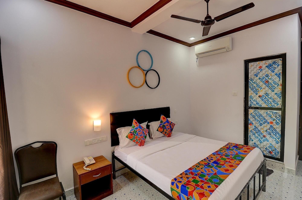 Fabhotel Zelosena