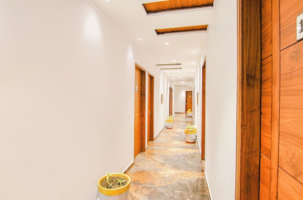 Fabhotel Prime Royal Maple
