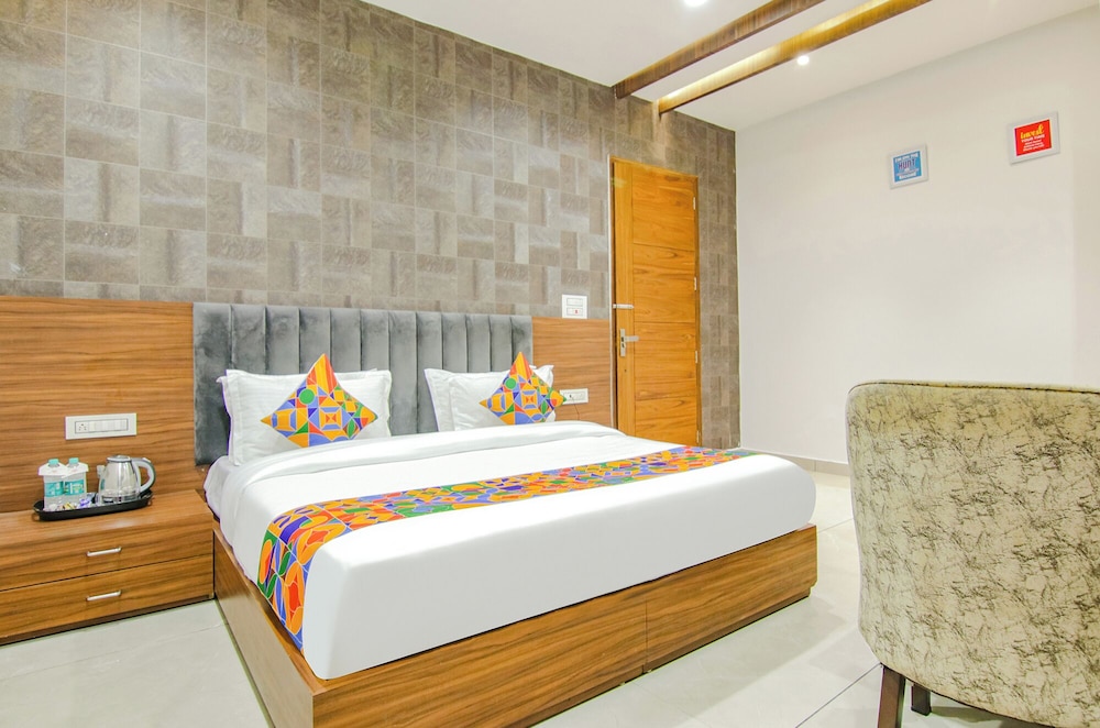 Fabhotel Prime Royal Maple