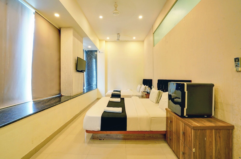 Fabhotel Freedom Star