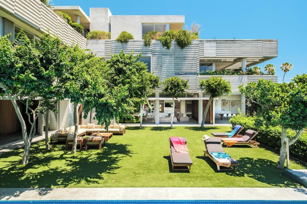 Unforgettable Fresnaye Sea View Villa Disa House