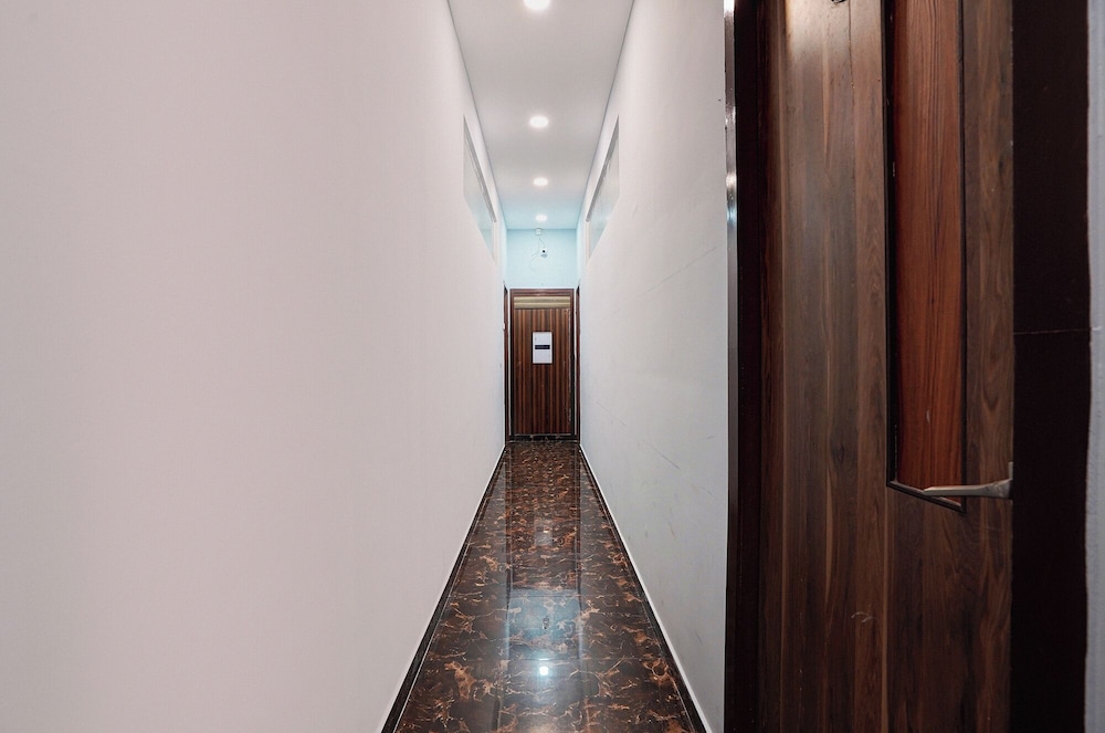Fabhotel Freedom Star