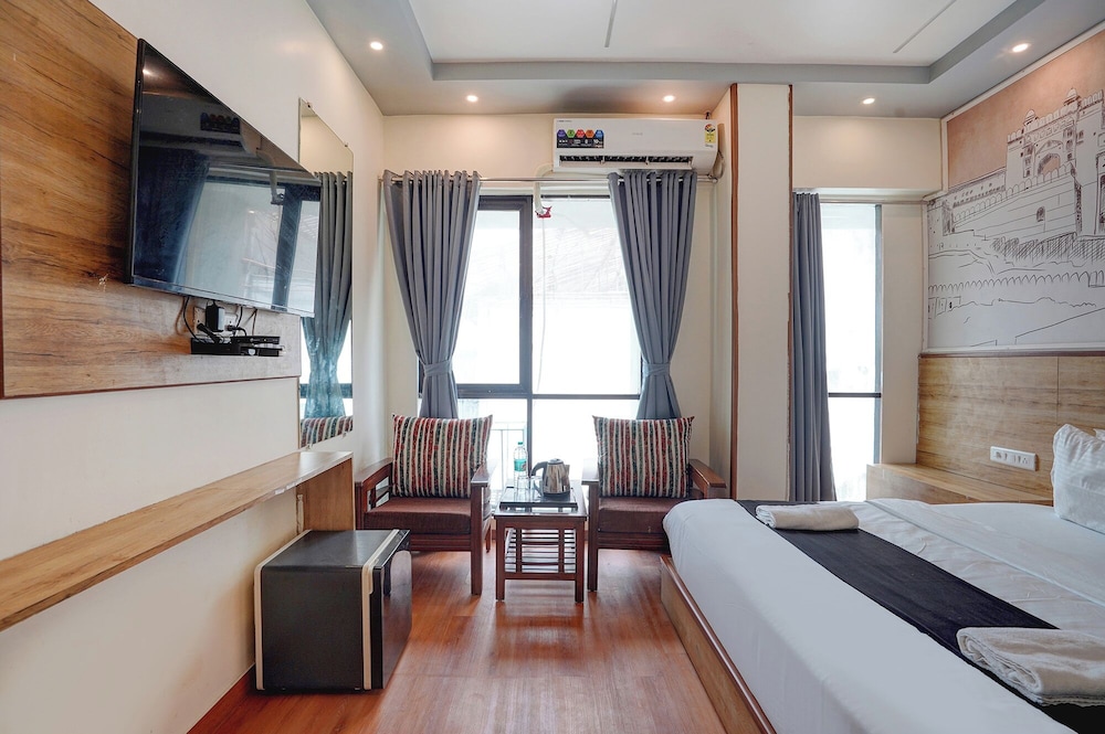Fabhotel Freedom Star