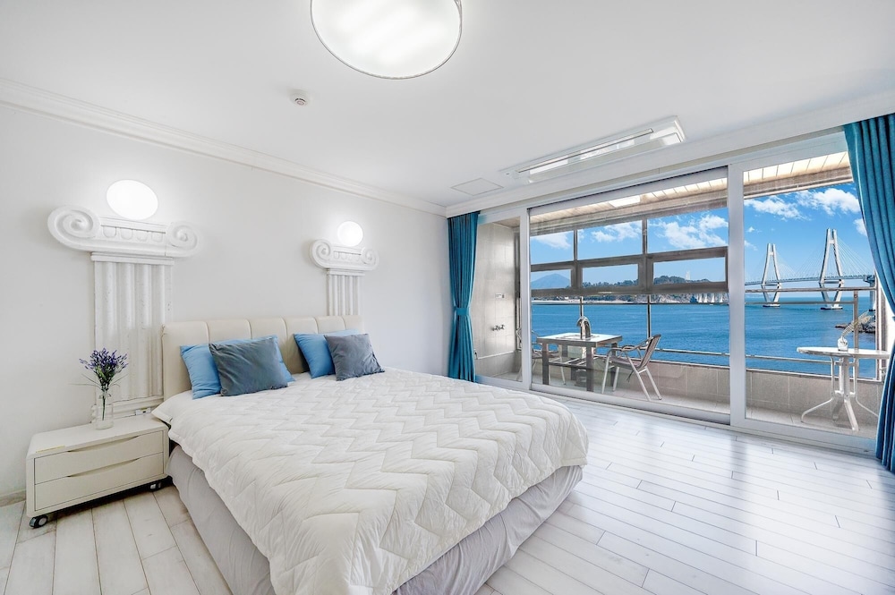 Geoje Healing Pension view 2