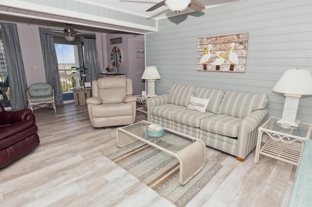 Shoreline Towers 3066- Our Relaxation 3 Bedroom Condo by RedAwning