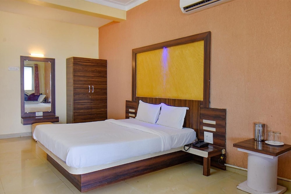 Shivneri Motels view 5