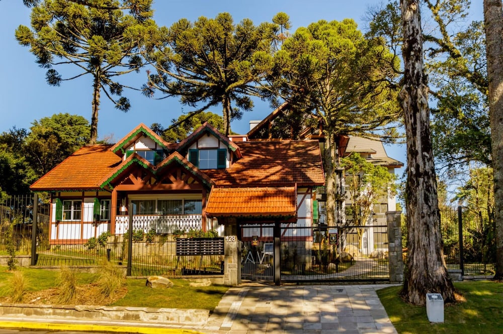 Lindo Apartamento em Bairro Nobre de Gramado view 4