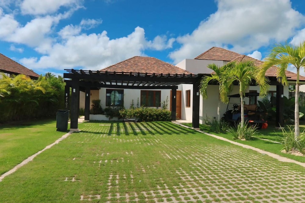 GV 2102 in Punta Cana